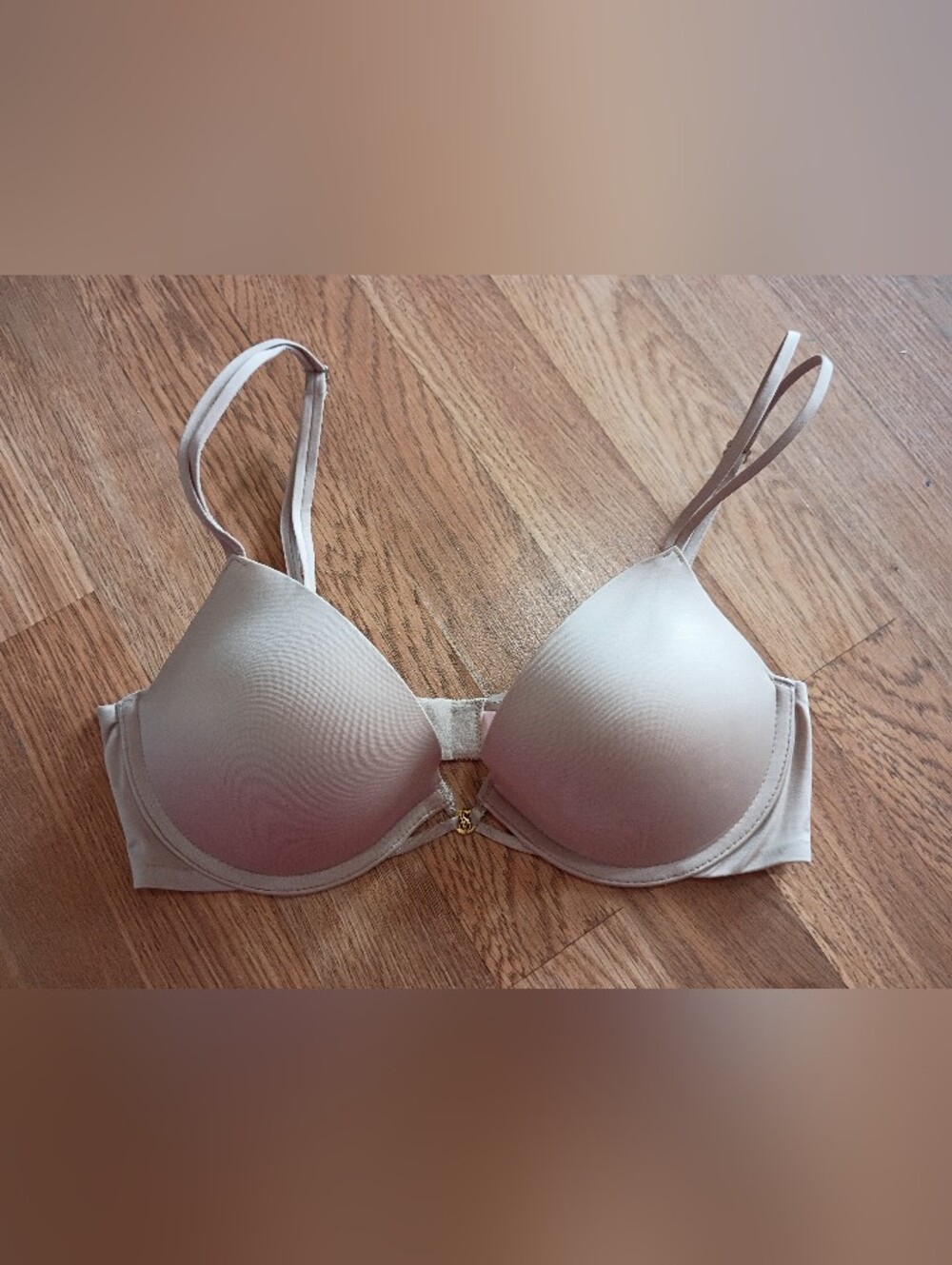 Victoria's Secret Very Sexy Padded Push-up Bra Nude 34C Excellent Condition